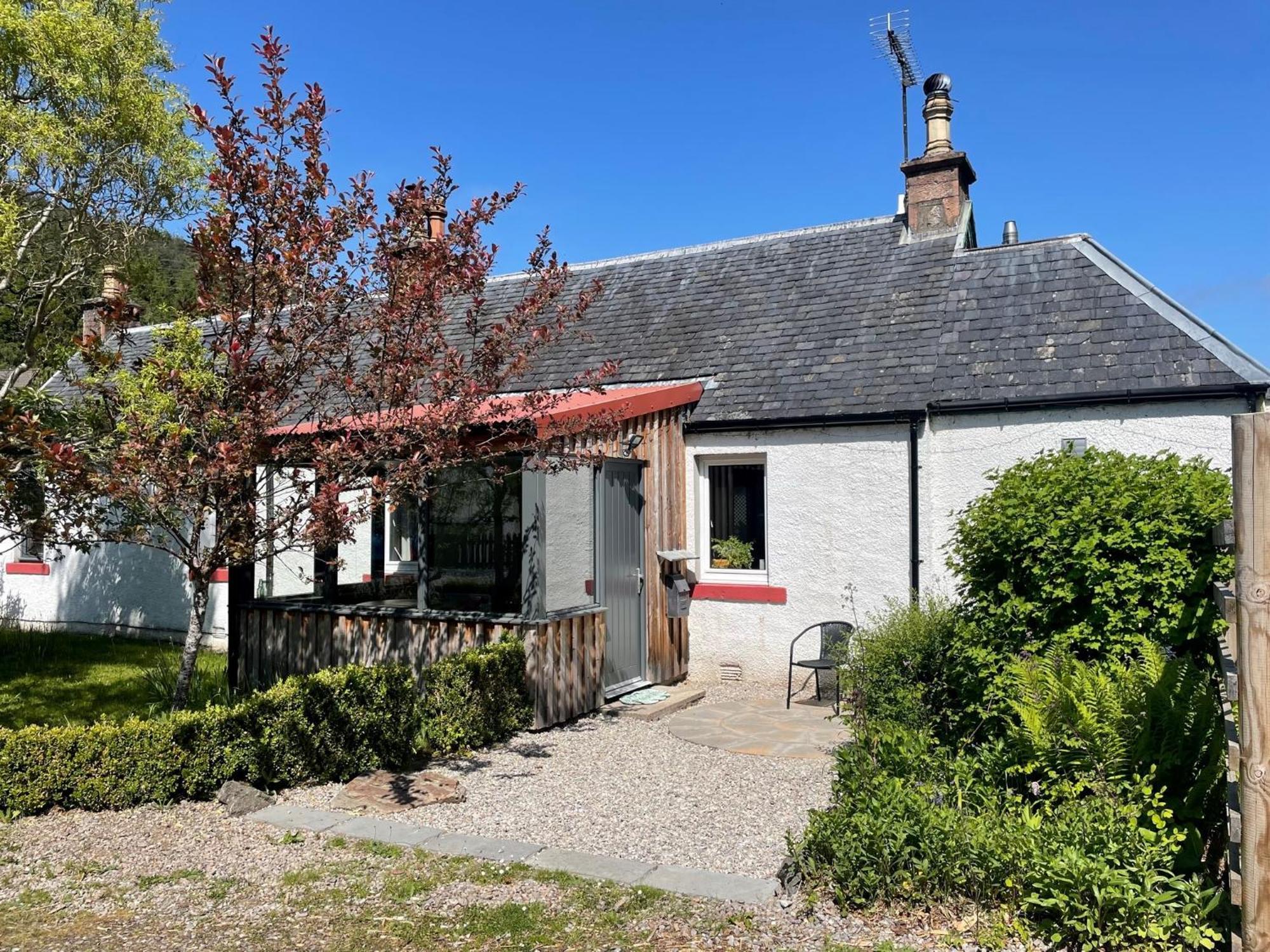 One Bed Cosy Highland Cottage Near Beauly Exterior foto